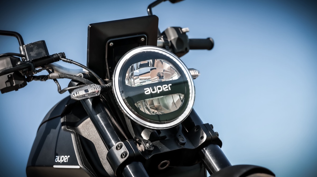 Auper 600 CE